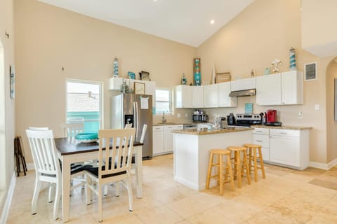 Shorely Blessed - Sun & Fun is a Shore Thing! House in Alvin