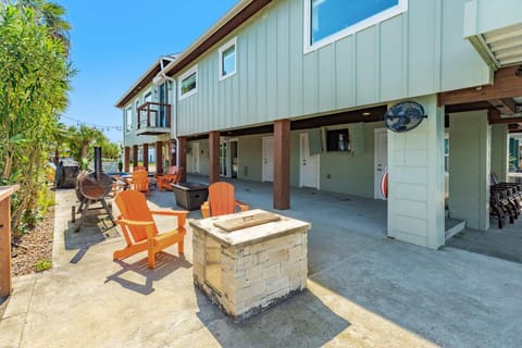 The Oasis - Private Pool, Bayfront, Fire Pit! House in Jamaica Beach