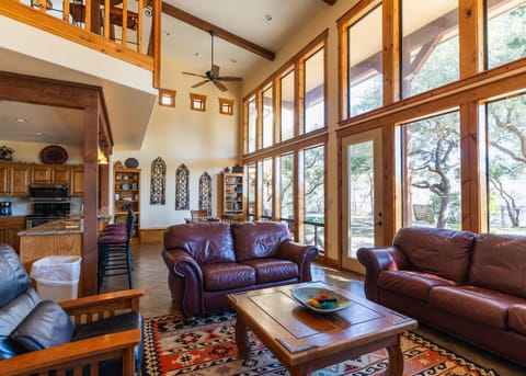 A Casa Bonita House in Concan