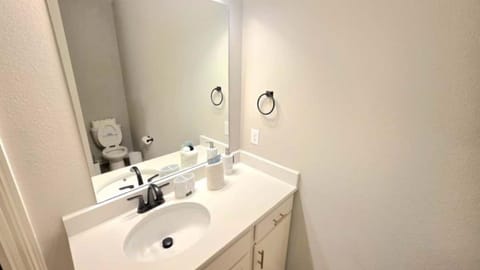 The Tigers Pathway House near LSU Stadium - BC1034 House in Baton Rouge