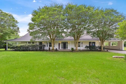 Rambling Ranch The Ultimate Gathering Place House in College Station
