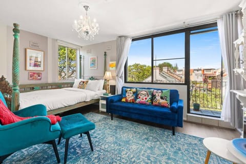 Living room, Photo of the whole room