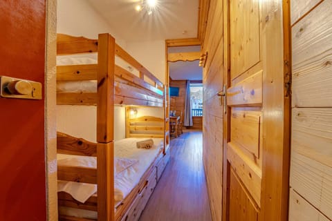 Bed, Photo of the whole room, Bedroom, bunk bed, wardrobe