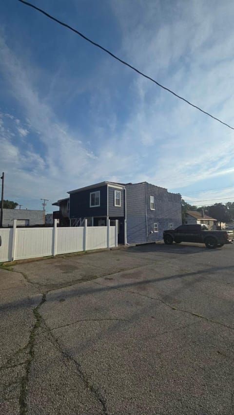Property building, Day, Neighbourhood, Street view