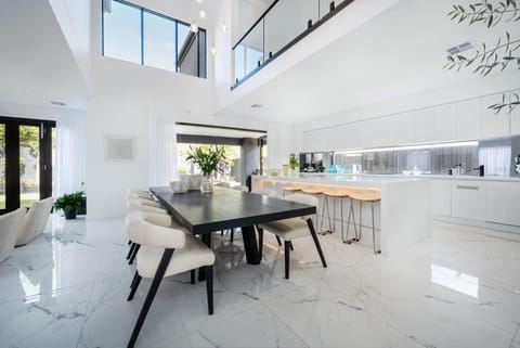 Lounge or bar, Dining area