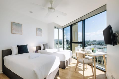 Bed, TV and multimedia, View (from property/room), Photo of the whole room, Bedroom