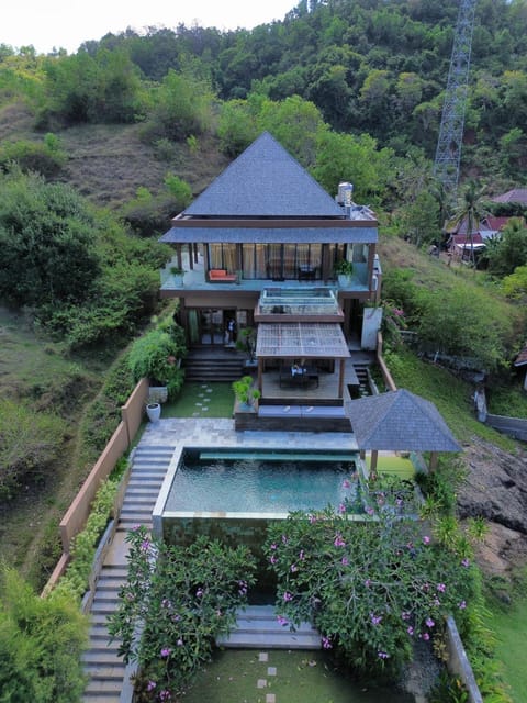 Property building, Day, Natural landscape, Bird's eye view, Garden, Garden view, Pool view, Swimming pool