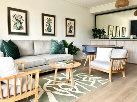 The Wild Oak Apartment in Hermanus