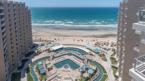 Property building, Day, Bird's eye view, Sea view, Swimming pool