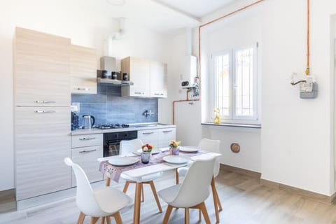 Cesano Boscone-Design apartment with Wi-Fi Apartment in Milan