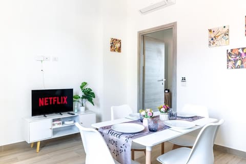 Cesano Boscone-Design apartment with Wi-Fi Apartment in Milan