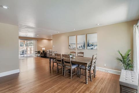 Bright and Cozy Ranch Style House Centennial House in Greenwood Village