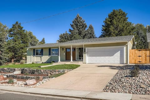 Bright and Cozy Ranch Style House Centennial House in Greenwood Village