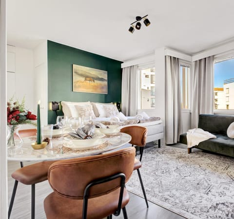 Bed, Photo of the whole room, Dining area, Bedroom