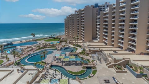 Property building, Day, Bird's eye view, Beach, Swimming pool, Swimming pool