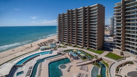 Property building, Day, Bird's eye view, Sea view, Swimming pool, Swimming pool