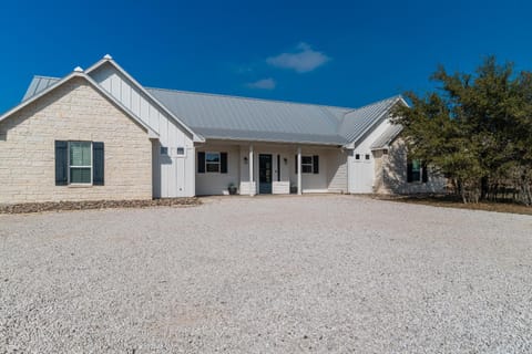 Concan House - Pet Friendly House in Concan