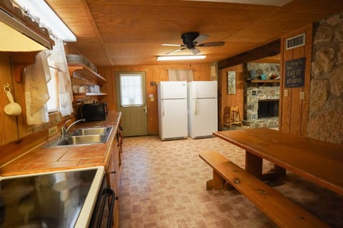 Cypress Villa 2 House in Concan