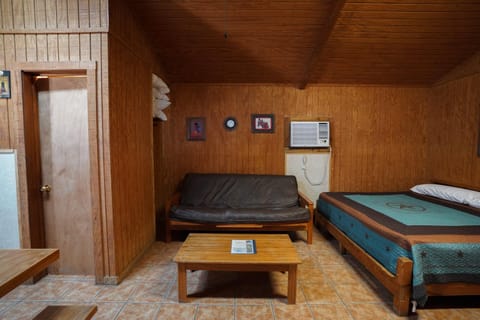 Cypress Villa #6 House in Concan