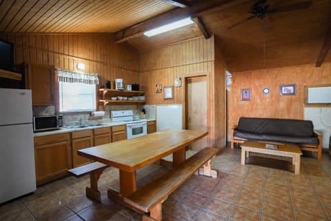 Cypress Villa #6 House in Concan