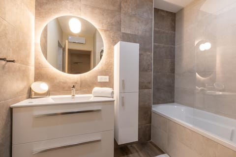 Shower, Bathroom, Bath