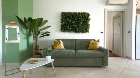 Living room, Seating area, air conditioner