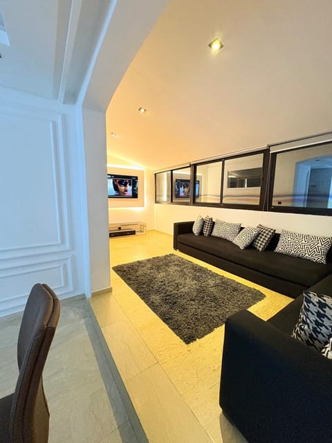 TV and multimedia, Seating area