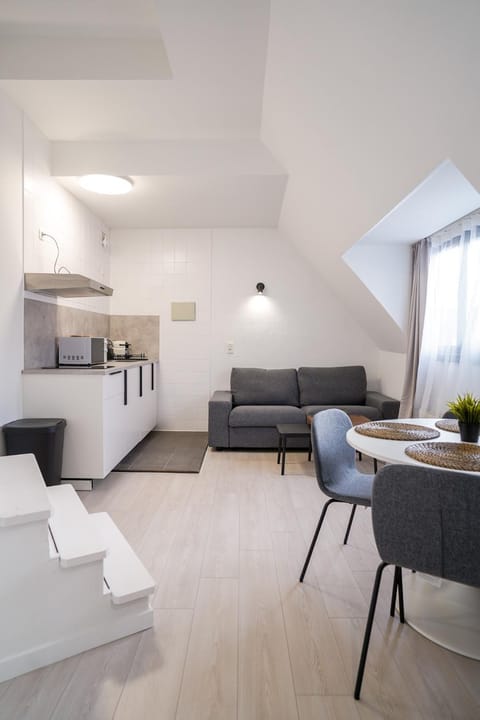 Luxembourg 6 Apartment in Ixelles