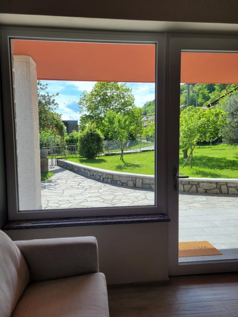 Garden, Balcony/Terrace