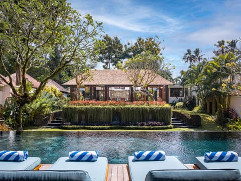 Property building, Day, Natural landscape, Garden view, Pool view, Swimming pool, sunbed
