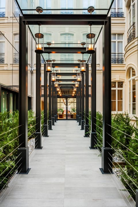 Property building, Facade/entrance
