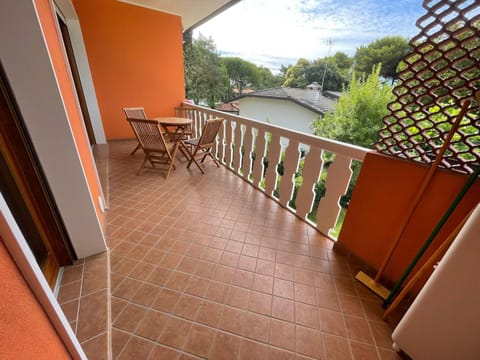 Balcony/Terrace, furniture