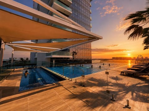 Property building, Swimming pool
