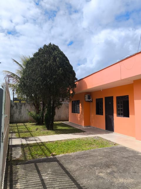 Facade/entrance, Day, Garden