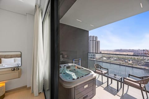 Hot Tub, Balcony/Terrace