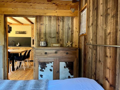 Cozy apartment chalet atmosphere Apartment in Combloux