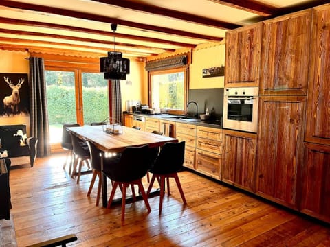 Cozy apartment chalet atmosphere Apartment in Combloux