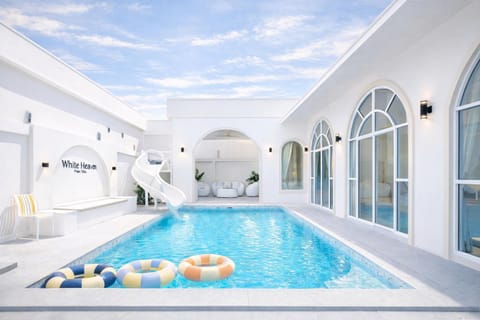Pool view, Swimming pool