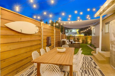 Spacious Group Getaway Games BBQ with Free Parking House in Pacific Beach