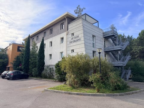 Property building, Parking