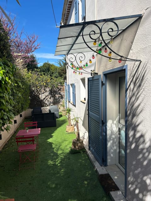 Property building, Garden