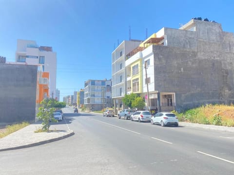 Neighbourhood, Street view, Location, Parking