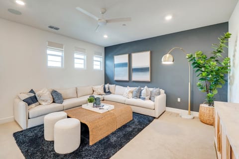 Elegant and Spacious Retreat with Yard in Woodland! House in Woodland