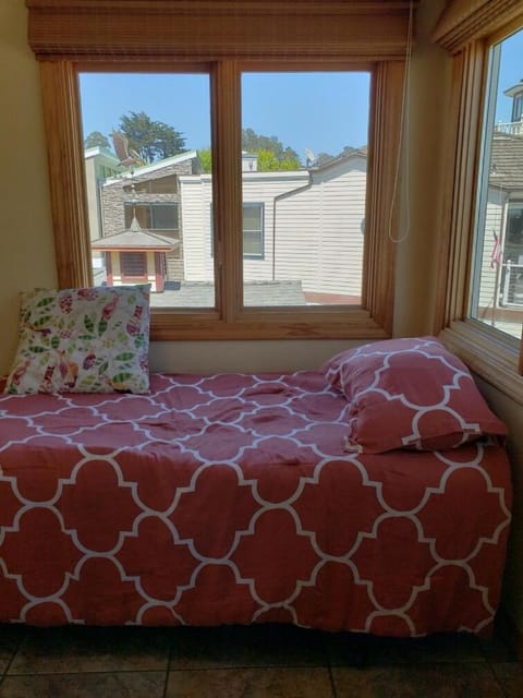 Capitola Pelican House House in Capitola