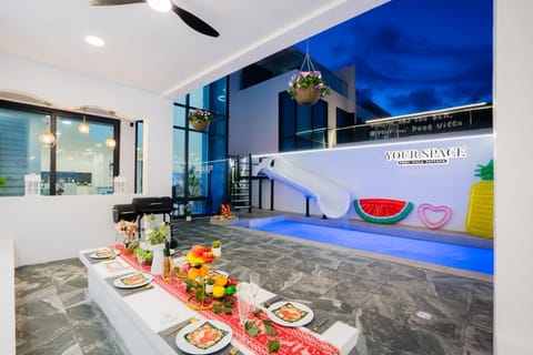 Swimming pool