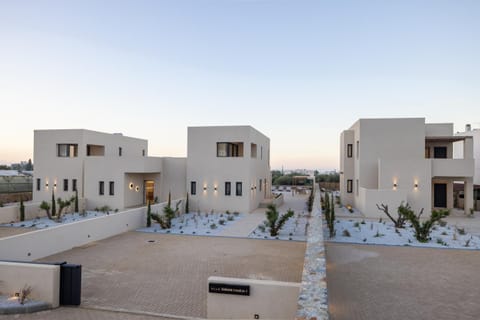 Area and facilities, Area and facilities