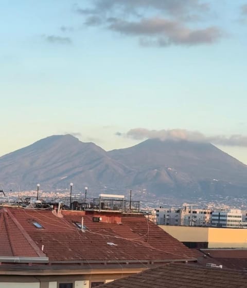 Day, Natural landscape, City view, Landmark view, Mountain view