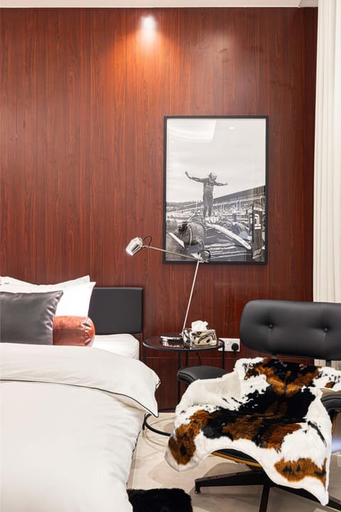 The F1 Scene Designer Apartment With120 Inch Apartment in Abu Dhabi