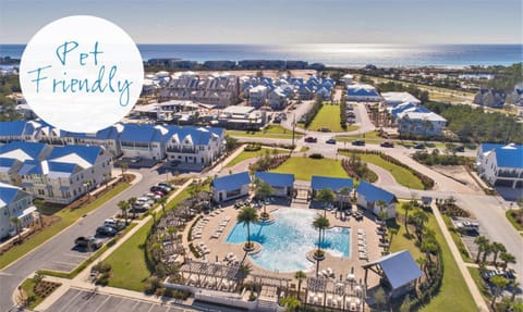 Property building, Nearby landmark, Day, Neighbourhood, Natural landscape, Bird's eye view, Beach, City view, Pool view, Street view, Swimming pool, Swimming pool, Location