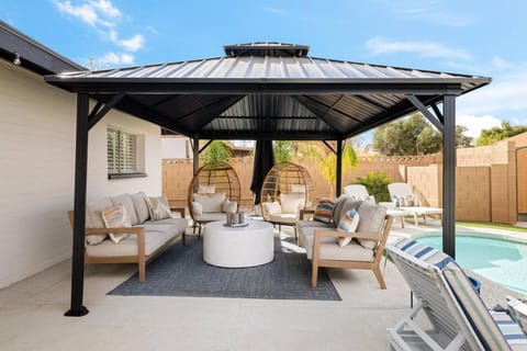 Blue Skies House in Mesa